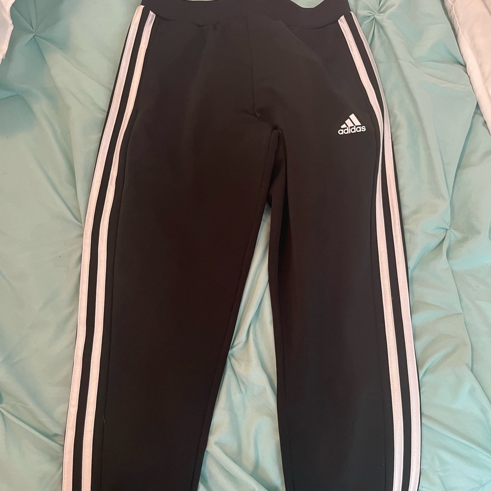 Adidas girls joggers size m (10-12)